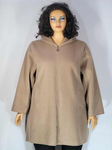 Дамско макси  палто без подплата в големи размери леко разкроено с цип и качулка в бежаво 06 00274
