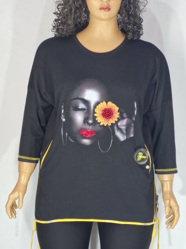 Дамска макси блуза в големи размери от плътно трико с  щампа  и камъчета   в черно   01 01552