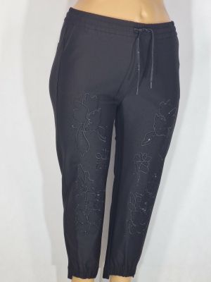 Дамски макси  еластичен плътен спортно елегантен панталон в големи размери с  камъни и бродерия в предната част и ластик в черно   03 00561