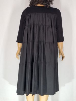 Дамска макси рокля в големи размери  с интересна кройка и съчетание трико и тънък плат в черно 05 00371