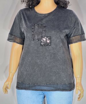 Дамска макси  блуза варен памук с  къс ръкав  в големи размери с нежна апликация и мрежа в сиво 10 00131